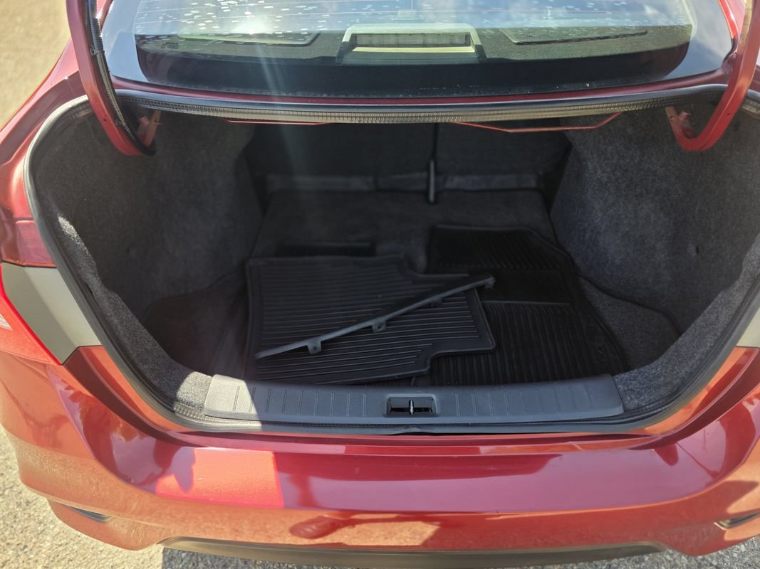 Used 2016 Nissan Sentra SV FWD image 15