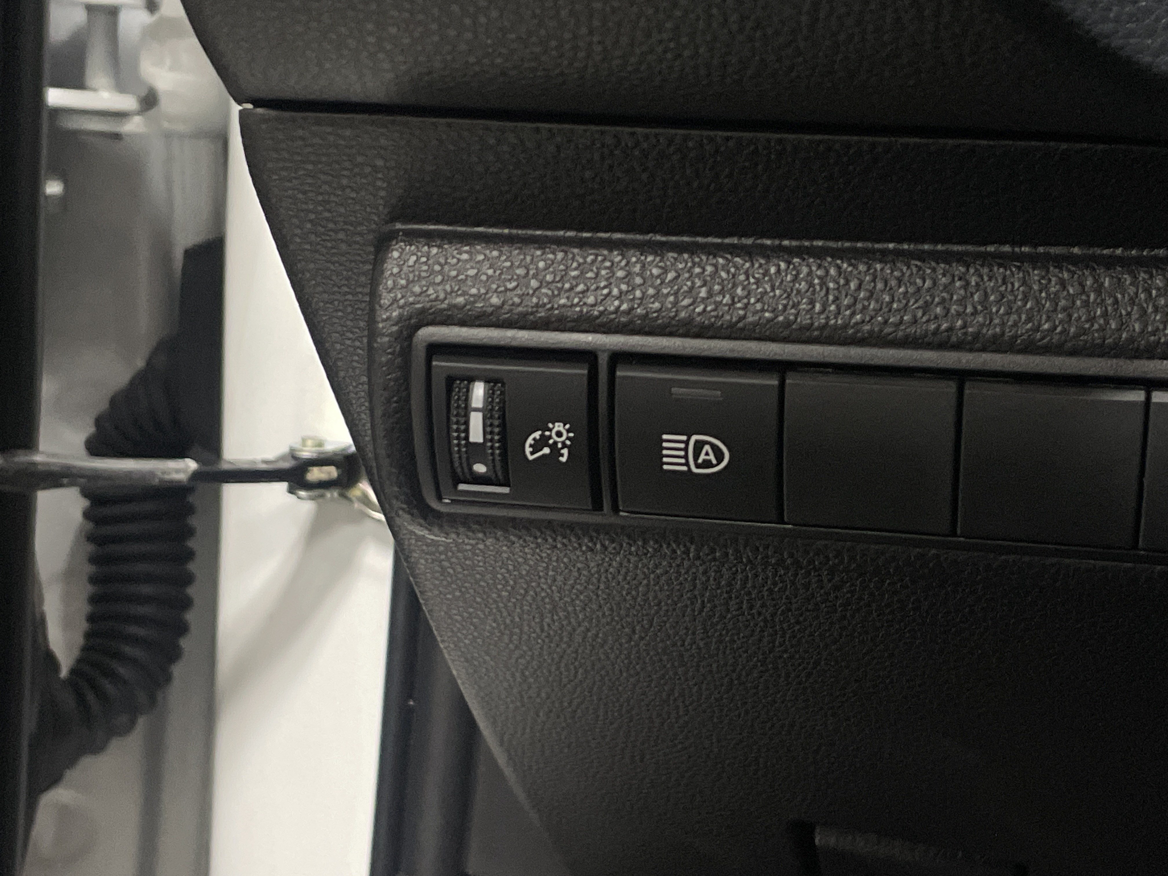 Used 2022 Toyota Corolla LE FWD image 35