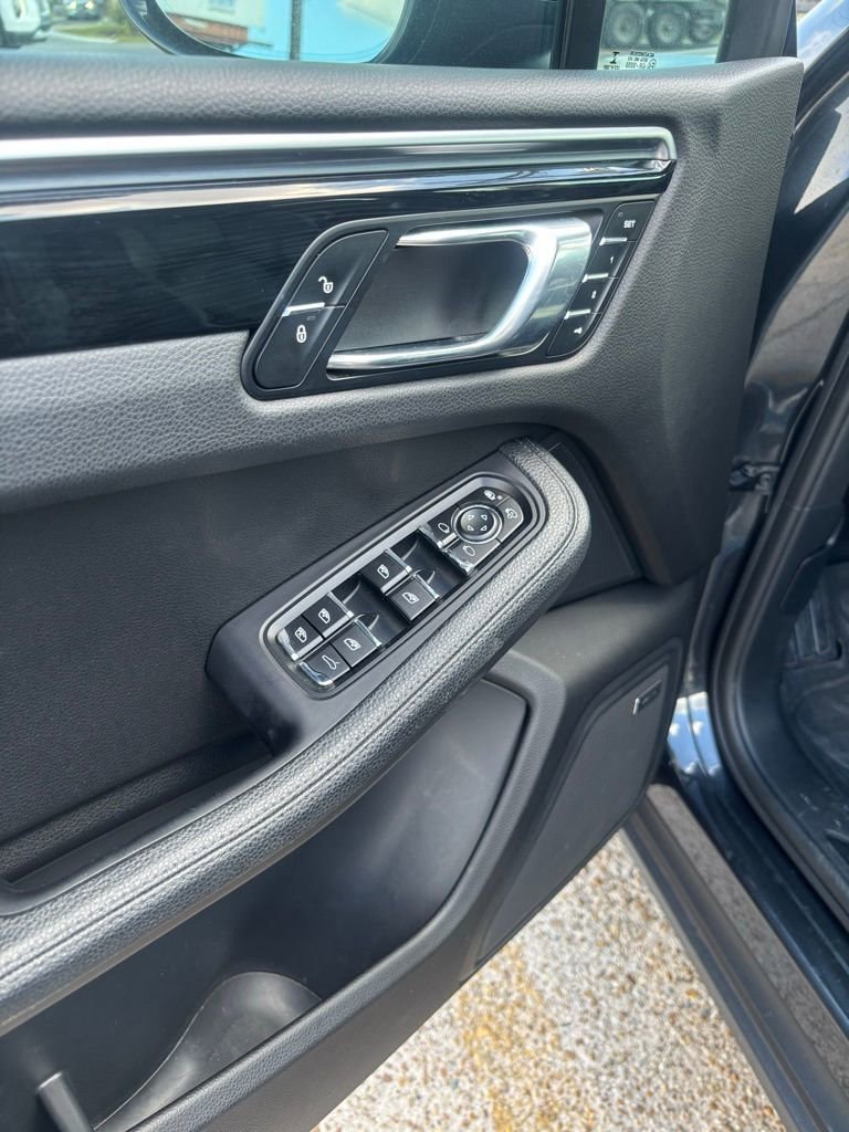 Used 2018 Porsche Macan Sport Edition image 22