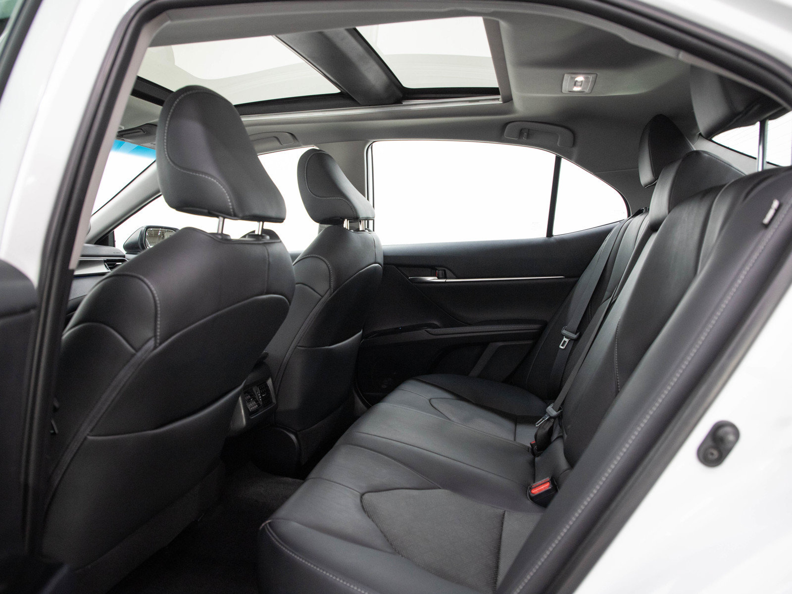 Used 2019 Toyota Camry XSE w/ Driver Assist Package FWD image 13