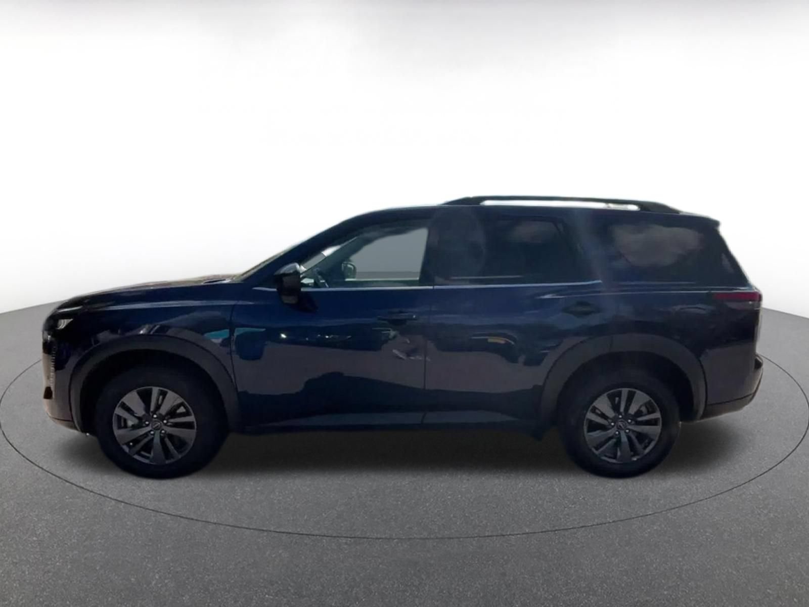 Used 2026 Nissan Pathfinder SV FWD image 8