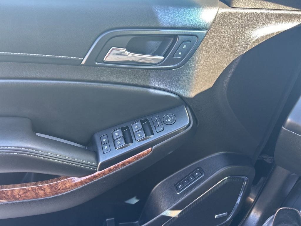 Used 2015 Chevrolet Suburban LTZ image 20