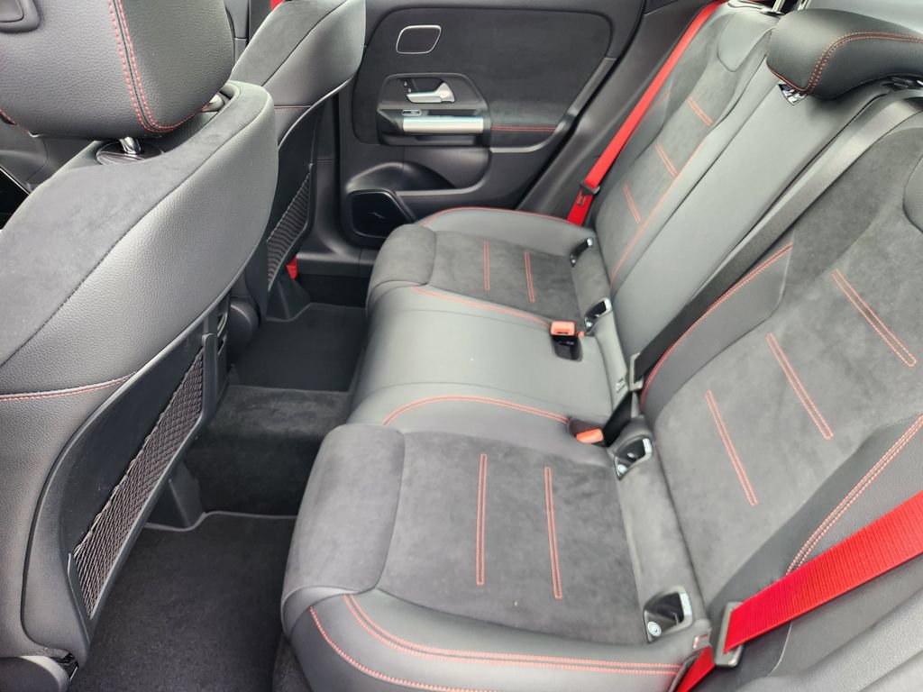 New 2026 Mercedes-Benz GLA 35 AMG 4MATIC image 13