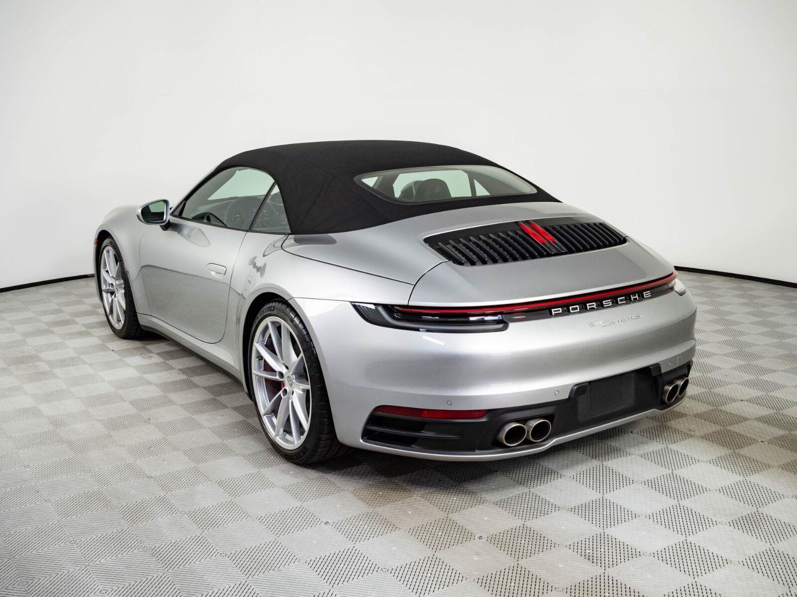 Certified 2020 Porsche 911 Carrera S RWD image 32