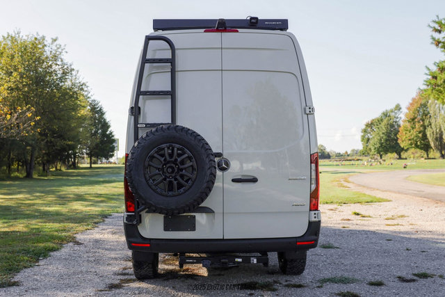 Used 2025 Mercedes-Benz Sprinter 2500 image 7