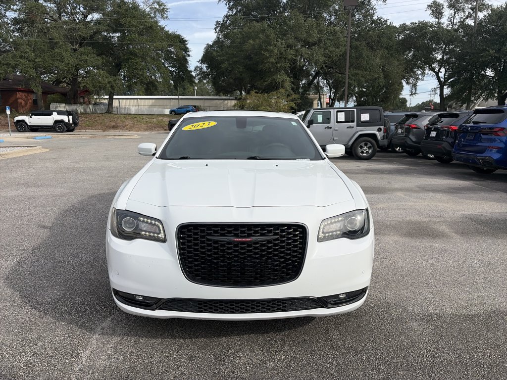 Used 2023 Chrysler 300 S RWD image 9