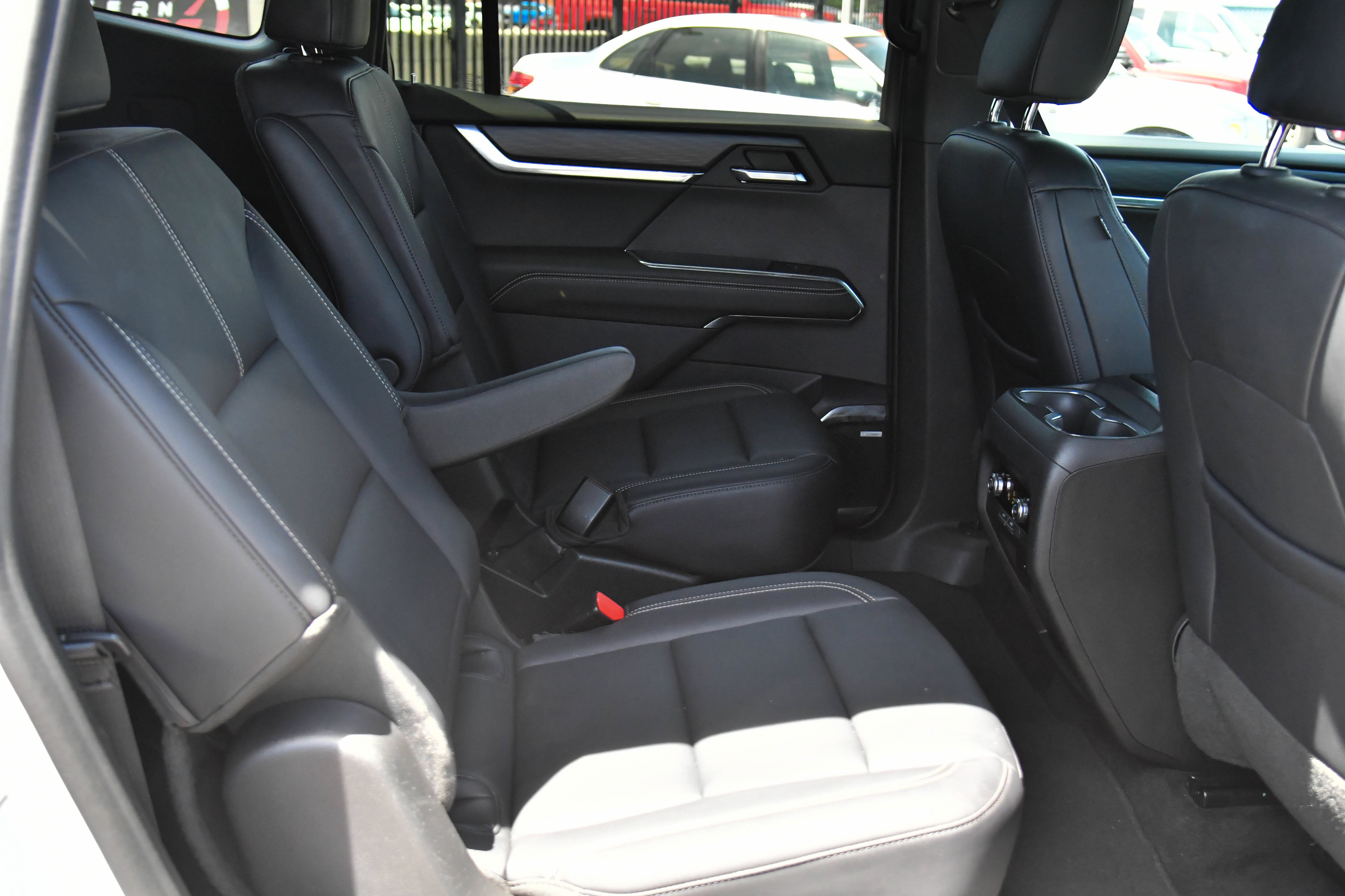 Used 2024 GMC Acadia Elevation FWD image 51