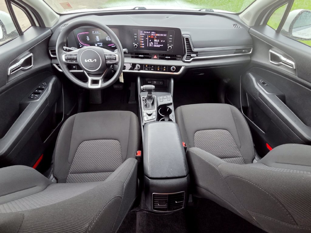 Used 2024 Kia Sportage LX FWD image 25