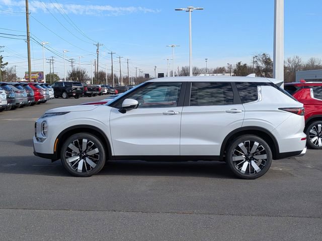 New 2026 Mitsubishi Outlander SE image 5
