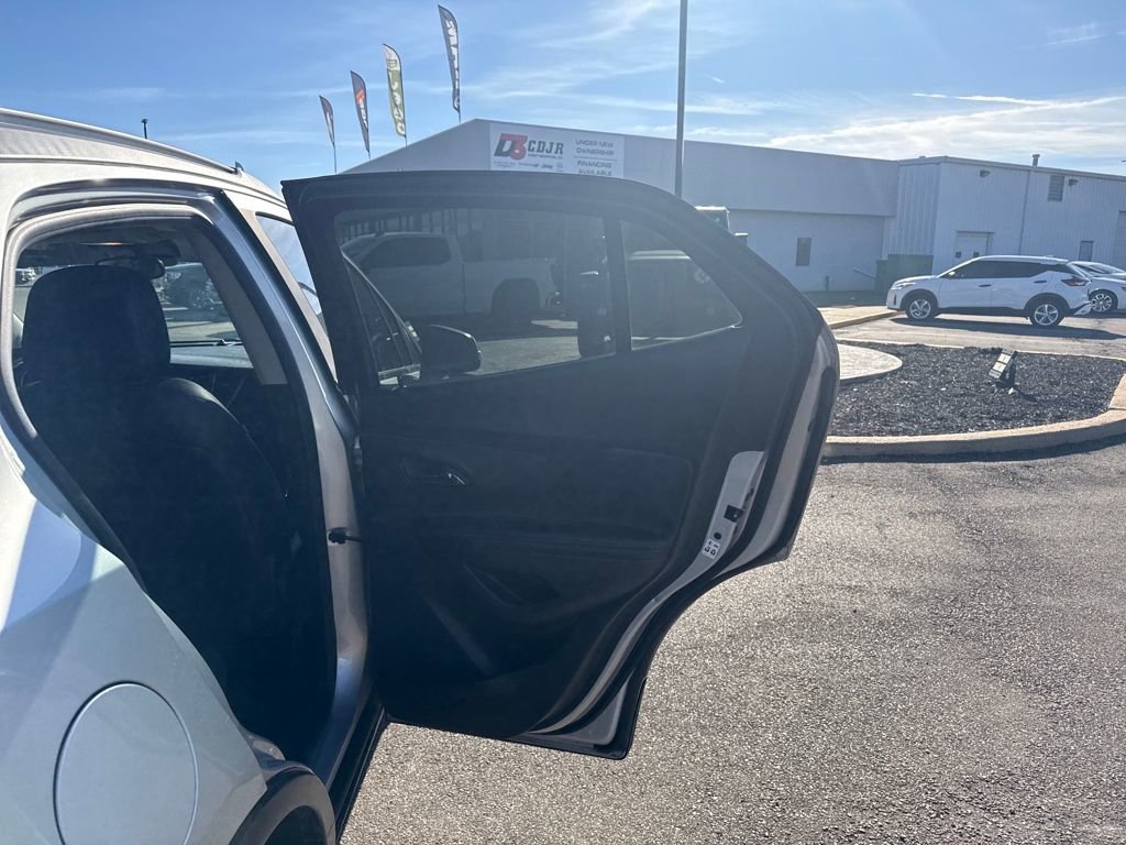 Used 2018 Buick Encore Preferred image 45
