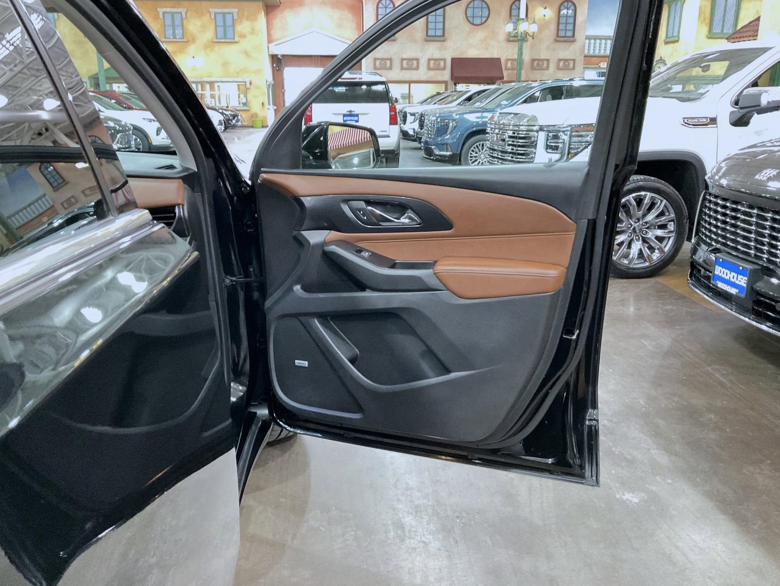 Used 2019 Chevrolet Traverse High Country image 16