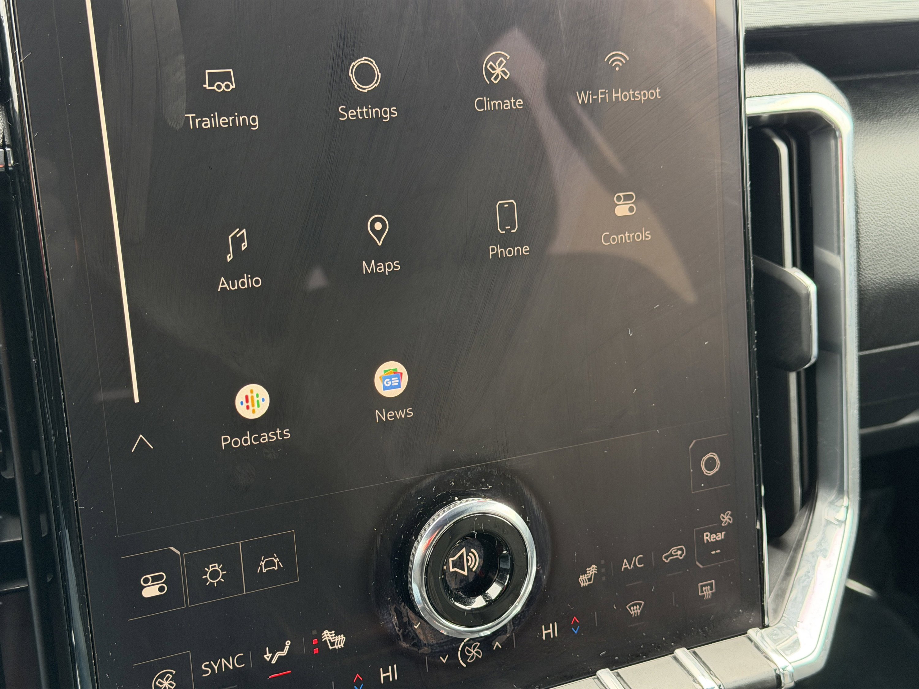 Used 2025 GMC Acadia Elevation image 30