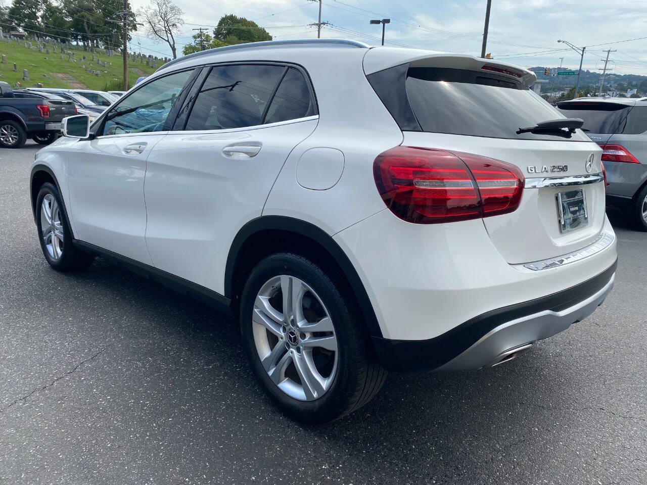 Used 2020 Mercedes-Benz GLA 250 4MATIC image 5