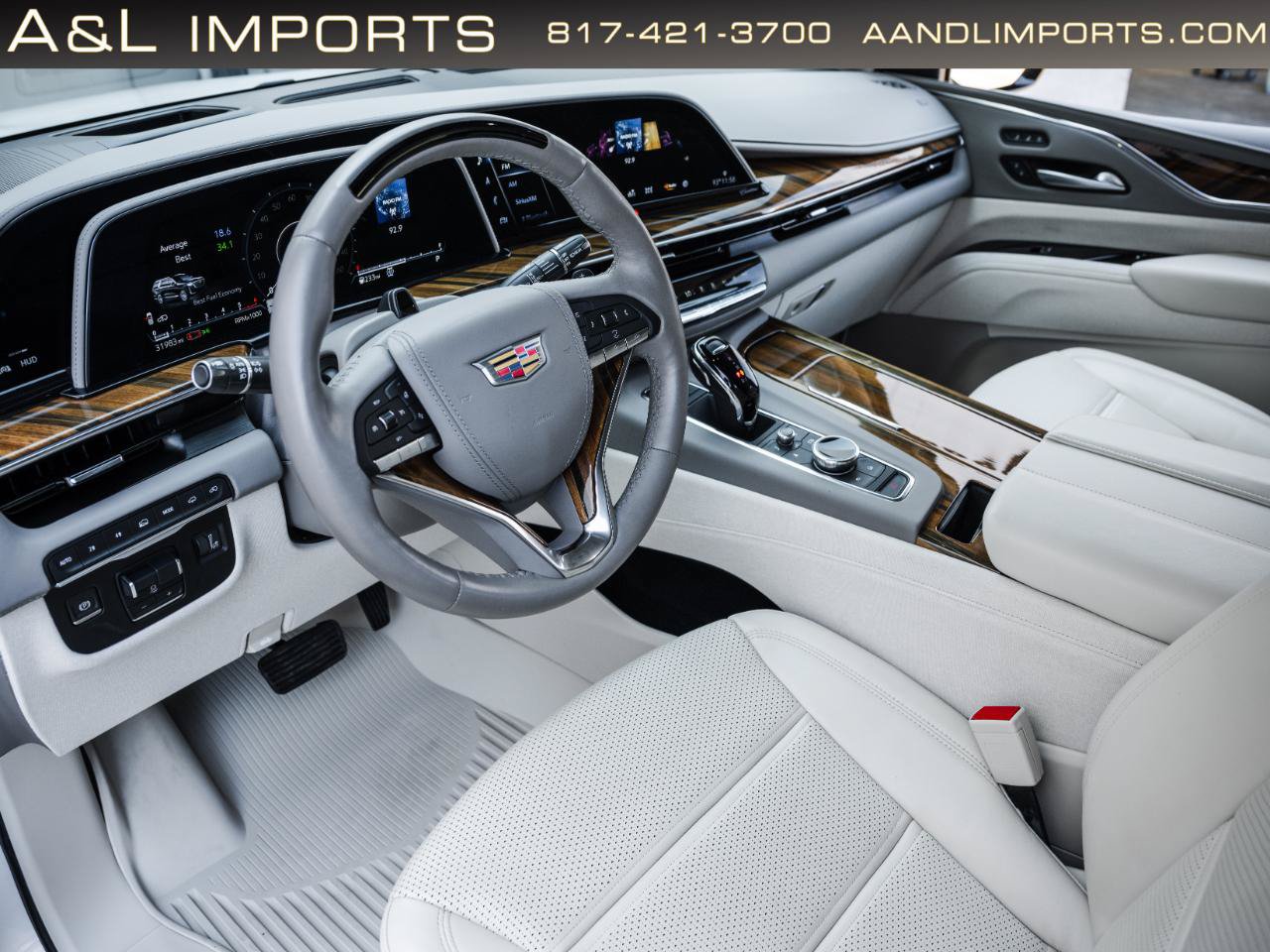 Used 2024 Cadillac Escalade Sport Platinum w/ LPO, ONYX Package AWD/4WD image 2