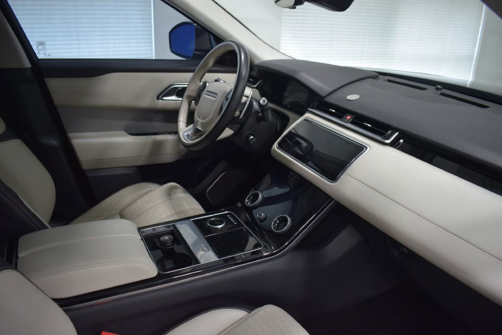Used 2018 Land Rover Range Rover Velar R-Dynamic HSE image 20