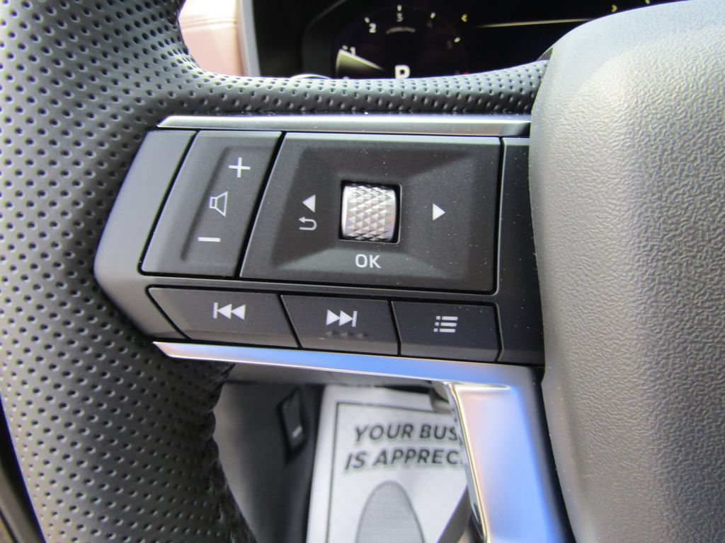 Used 2025 Mitsubishi Outlander SEL AWD/4WD image 18