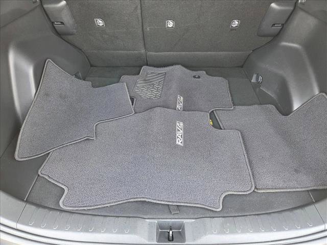 Certified 2023 Toyota RAV4 LE AWD/4WD image 6