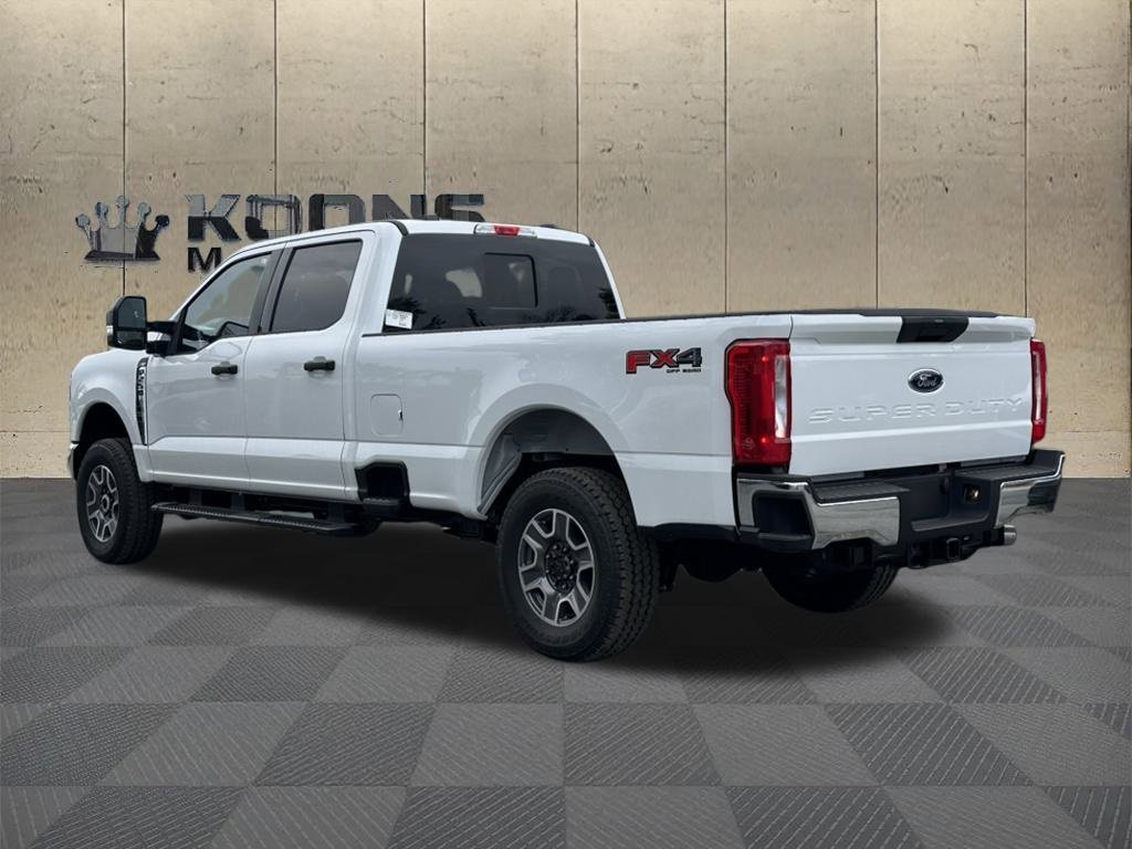New 2025 Ford F250 XLT w/ FX4 Off-Road Package image 5