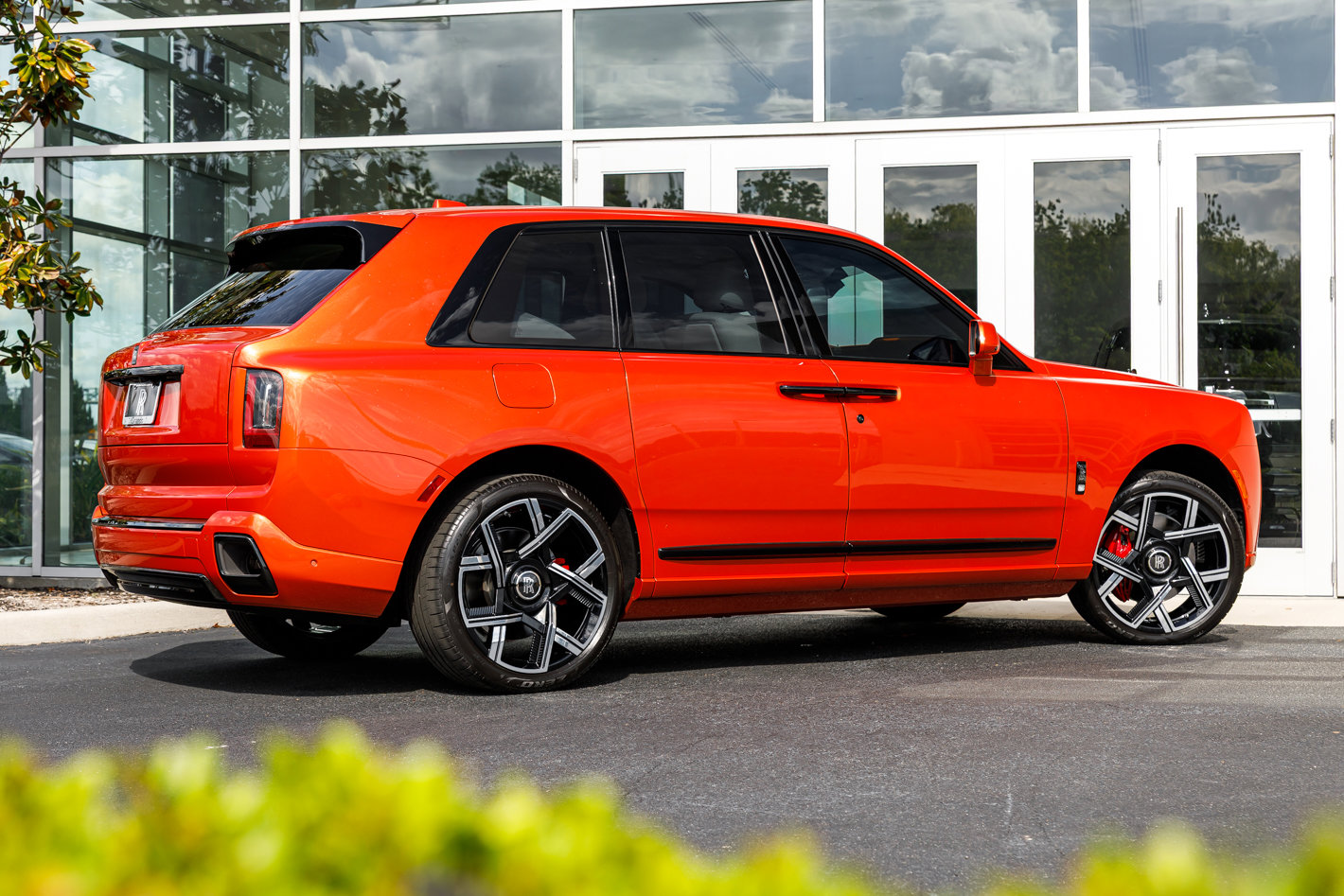 Certified 2026 Rolls-Royce Cullinan Black Badge AWD/4WD image 18