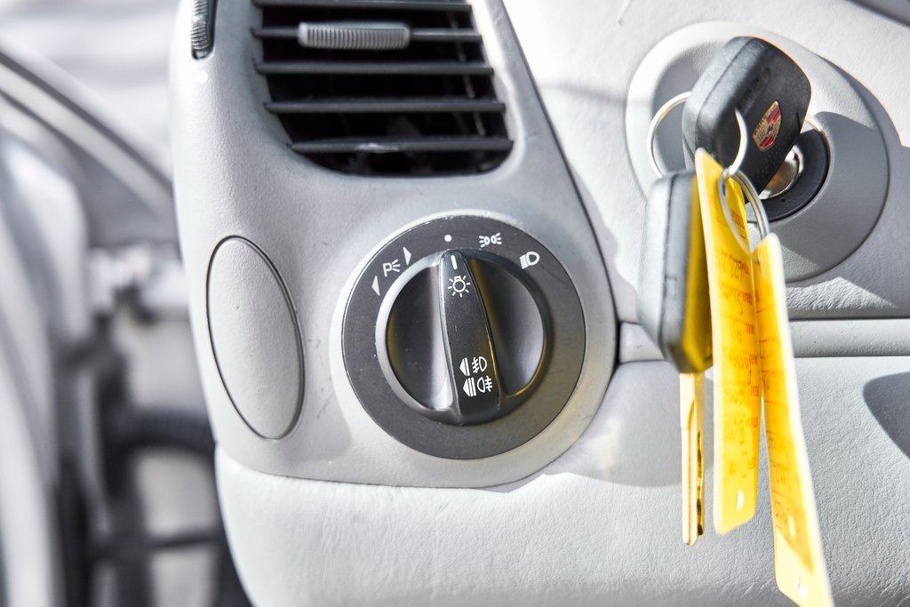 Used 2002 Porsche 911 Carrera image 46