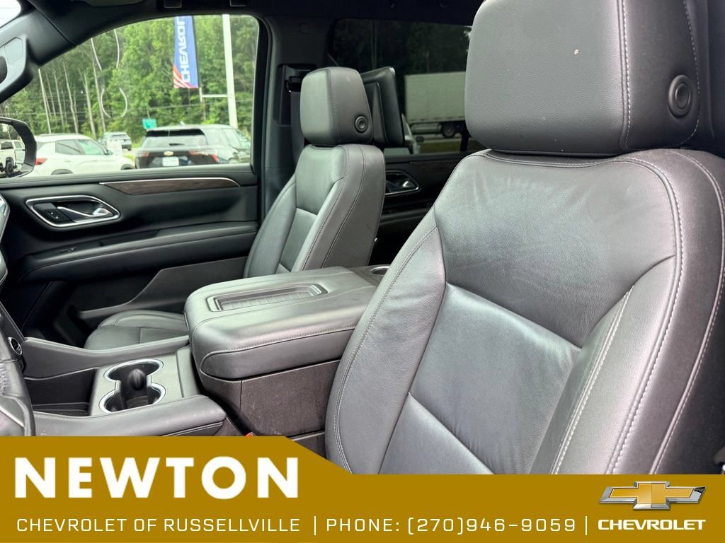 Used 2021 Chevrolet Tahoe Z71 w/ Luxury Package AWD/4WD image 19