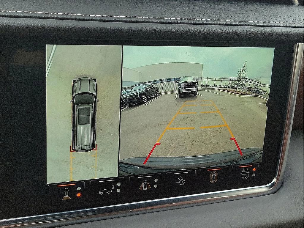 Used 2023 GMC Yukon Denali Ultimate AWD/4WD image 18