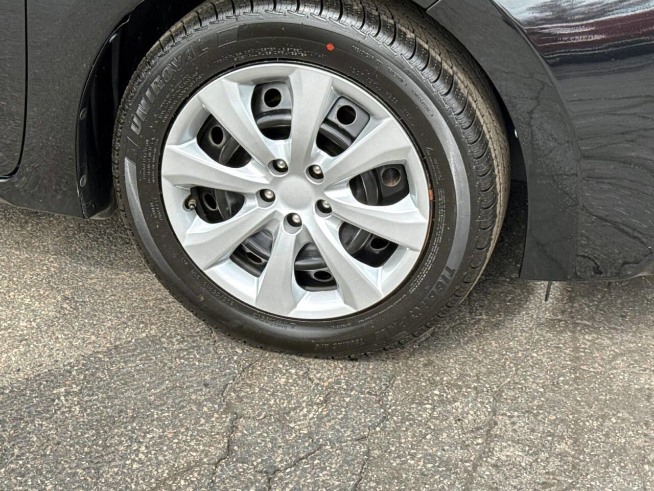 Used 2015 Toyota Corolla LE FWD image 7