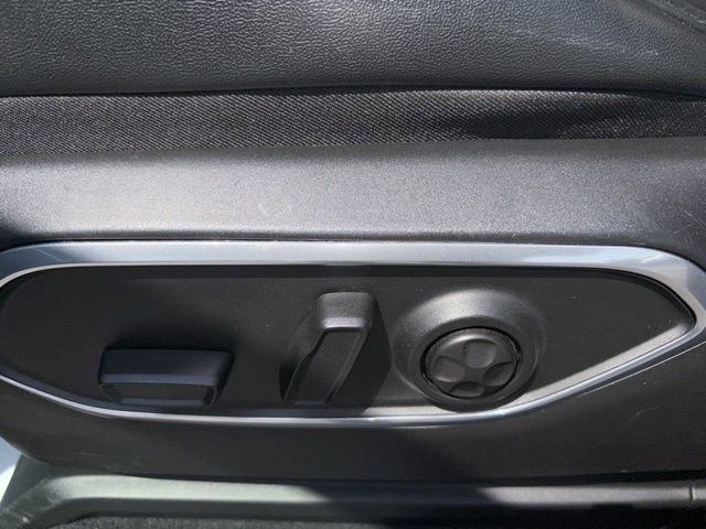 Used 2024 Jeep Wagoneer L Base image 25