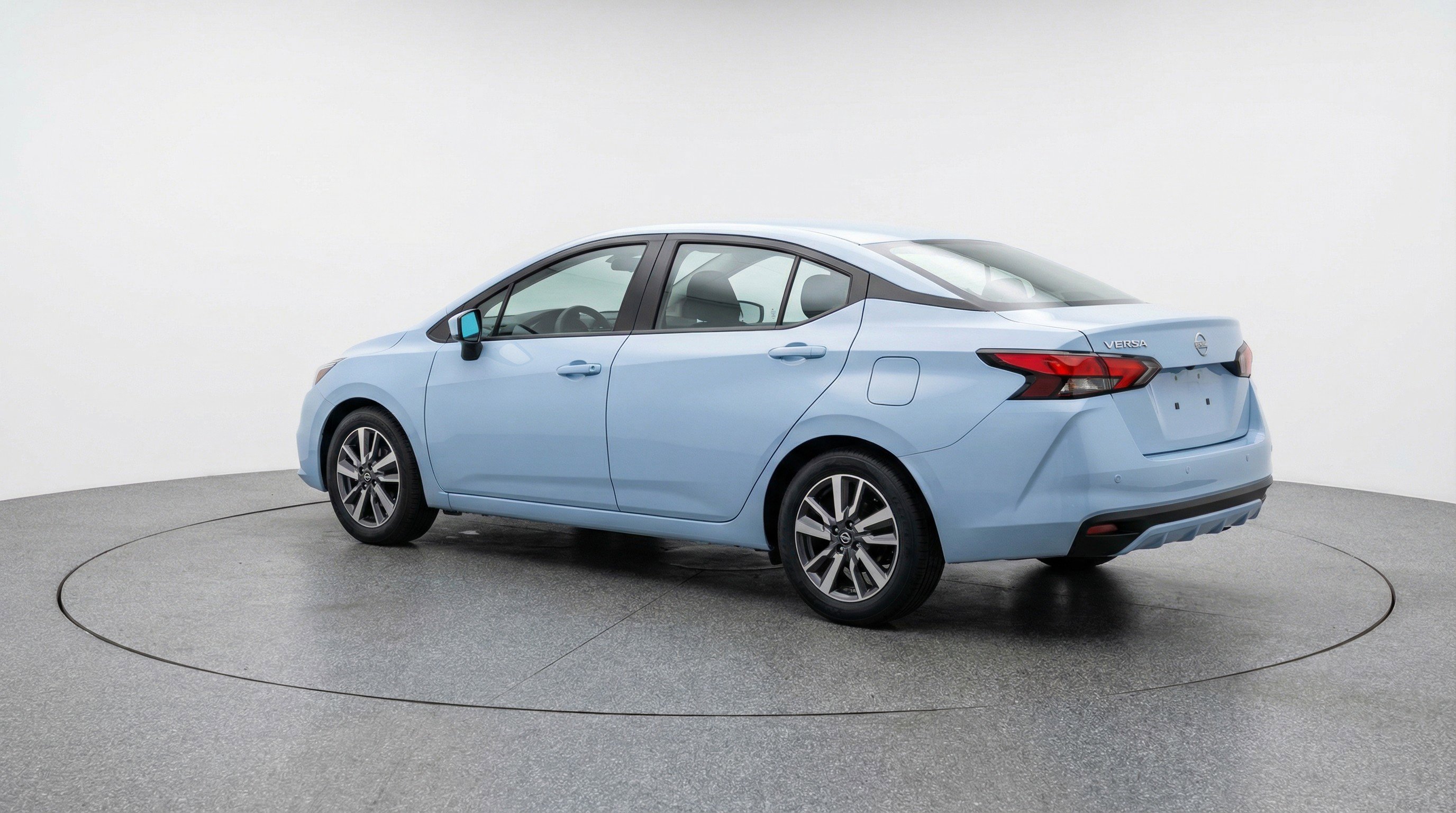 Used 2025 Nissan Versa SV image 6