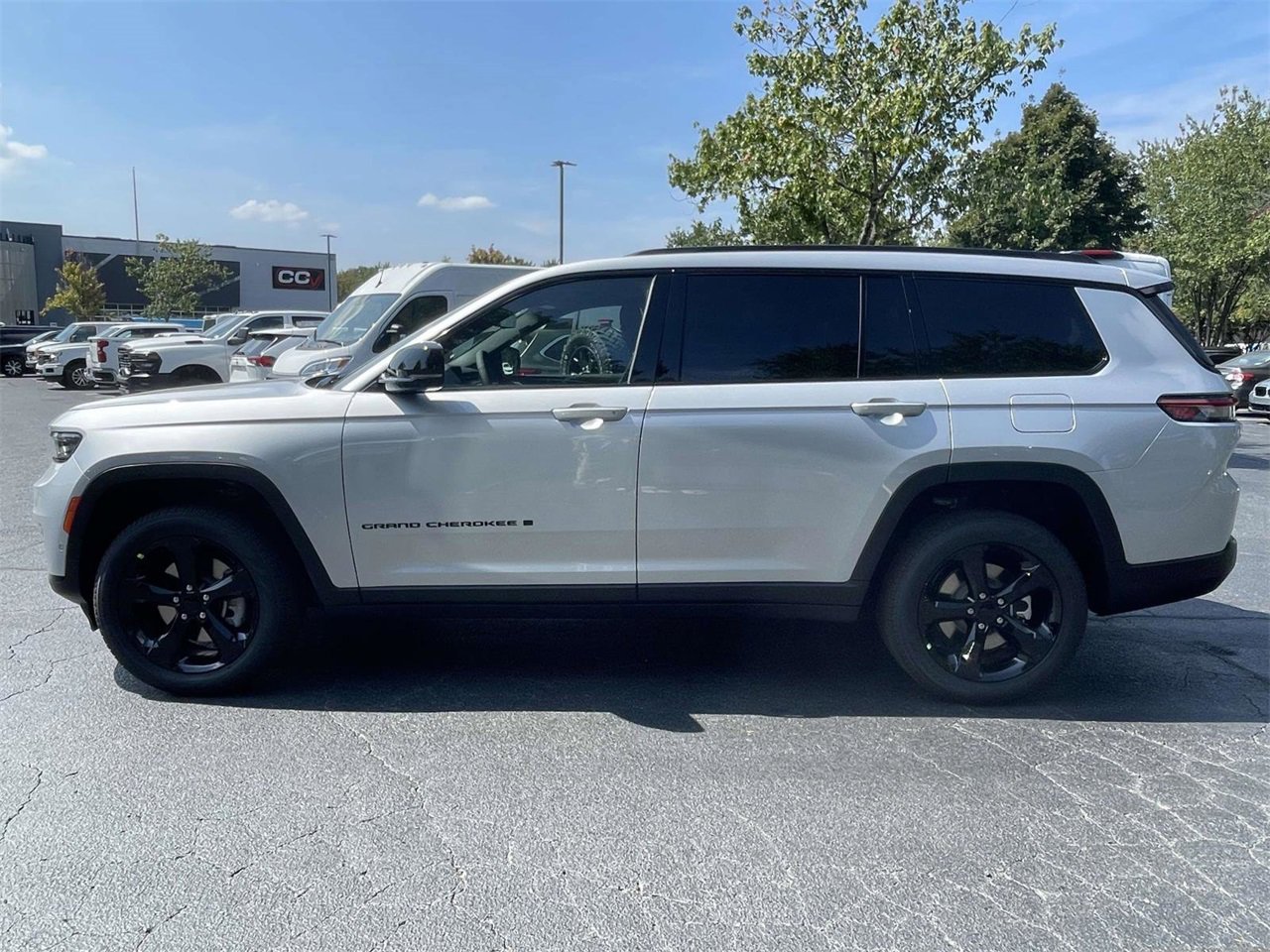 New 2025 Jeep Grand Cherokee L Limited w/ Luxury Tech Group II image 46