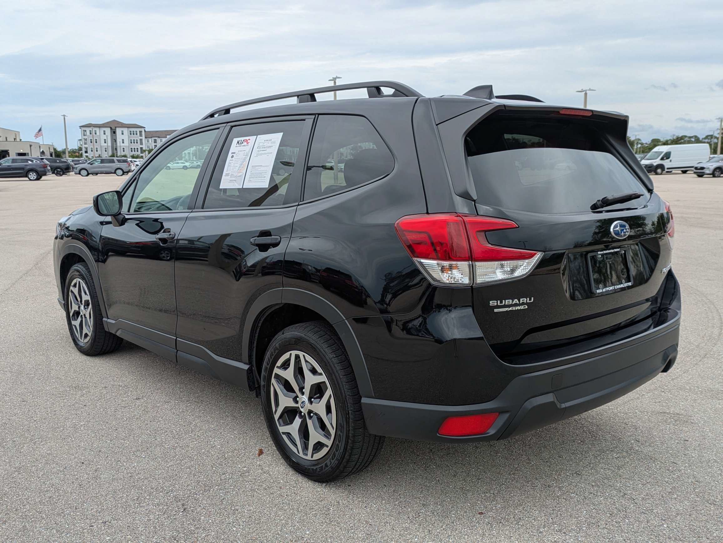 Used 2024 Subaru Forester Premium AWD/4WD image 7