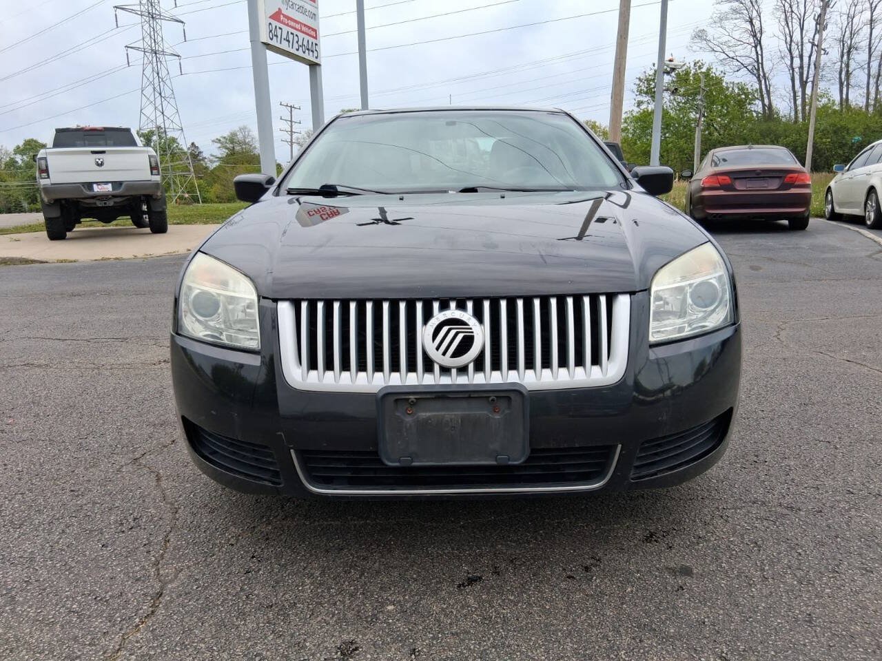 Used 2009 Mercury Milan FWD image 2