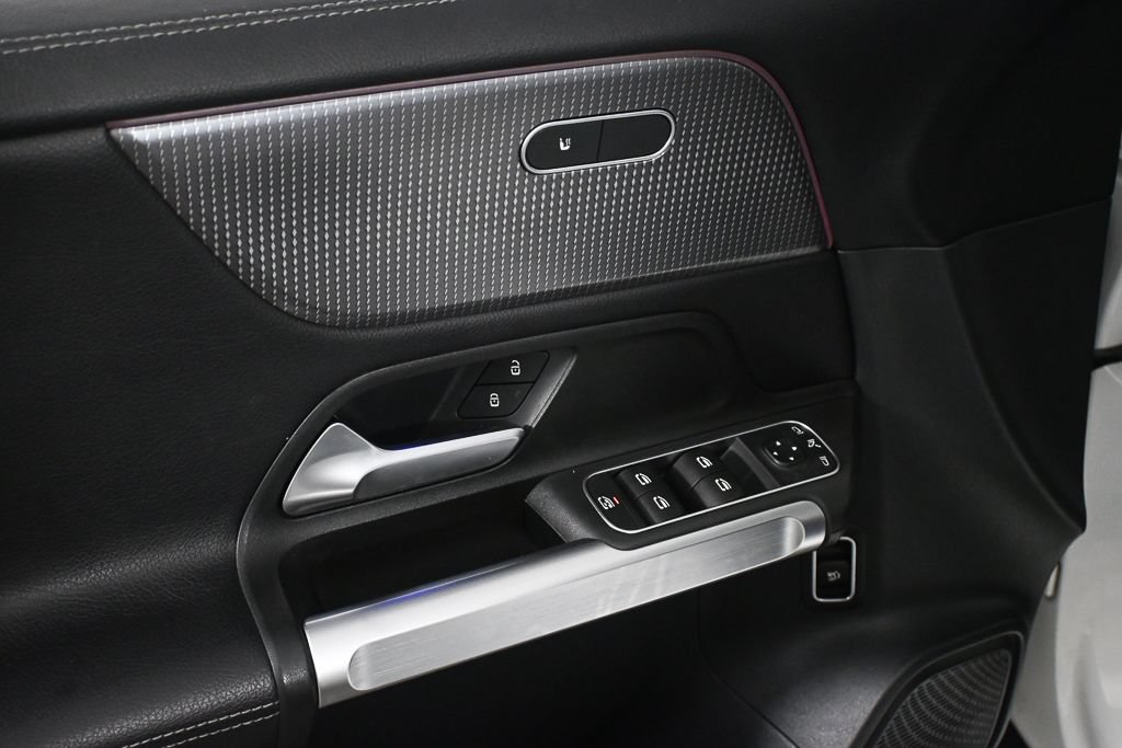 Certified 2022 Mercedes-Benz GLB 250 4MATIC image 8
