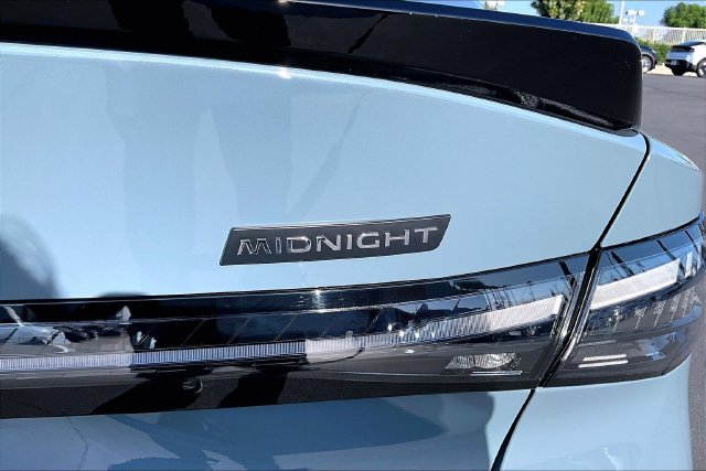 New 2027 Nissan Sentra SR w/ SR All Weather Package FWD image 9