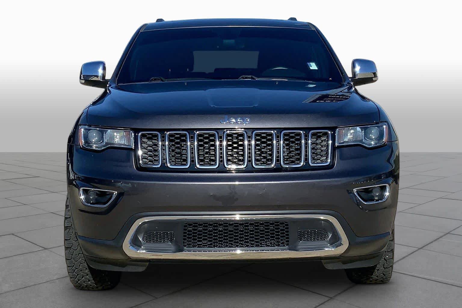 Used 2017 Jeep Grand Cherokee Limited AWD/4WD image 3