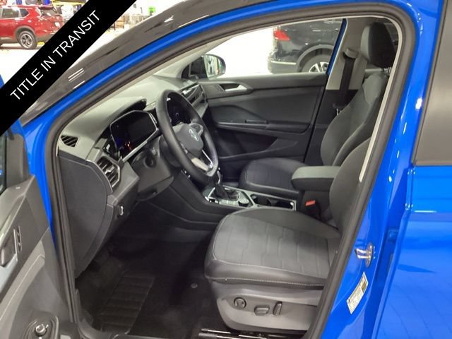 Used 2025 Volkswagen Taos SE AWD/4WD image 9