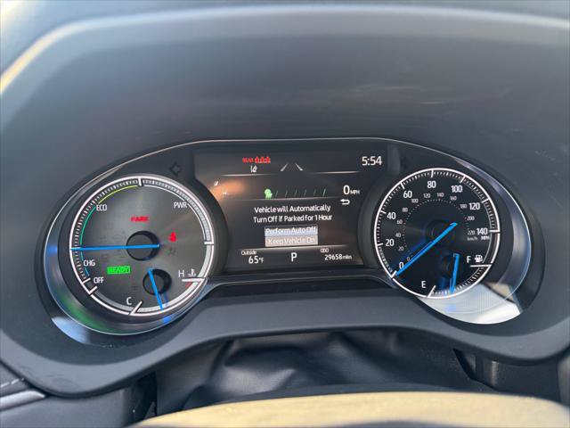 Certified 2023 Toyota Venza XLE AWD/4WD image 18