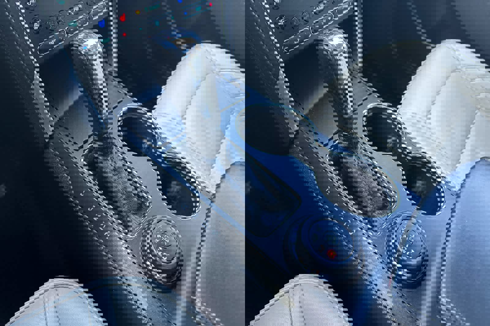 Used 2017 Ford Explorer Platinum image 24