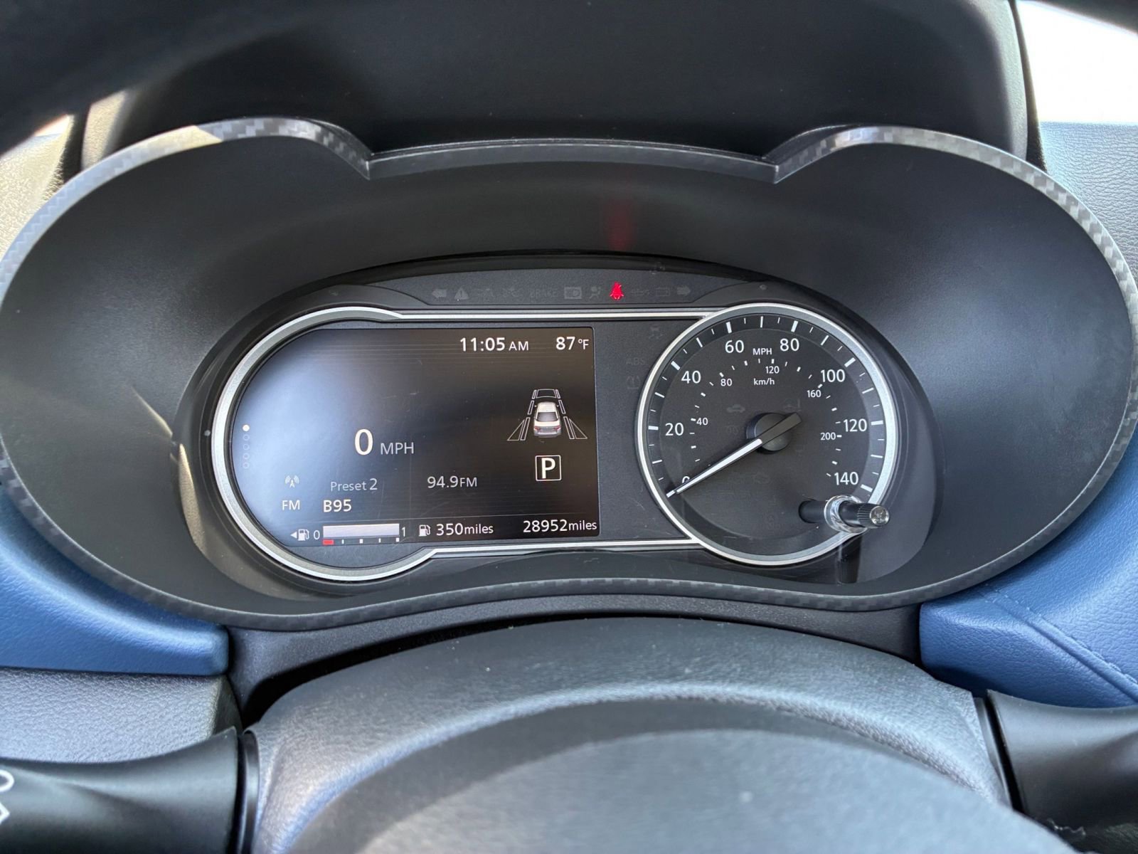 Used 2025 Nissan Versa SV image 38