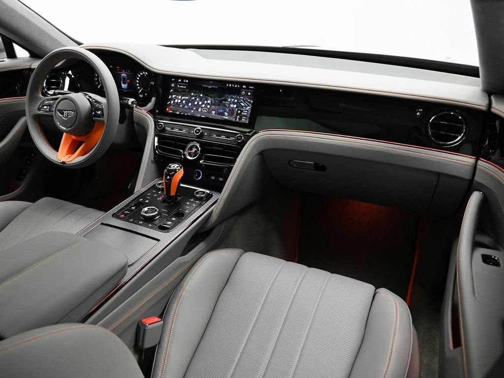 Used 2025 Bentley Flying Spur Plug-In Hybrid AWD/4WD image 7