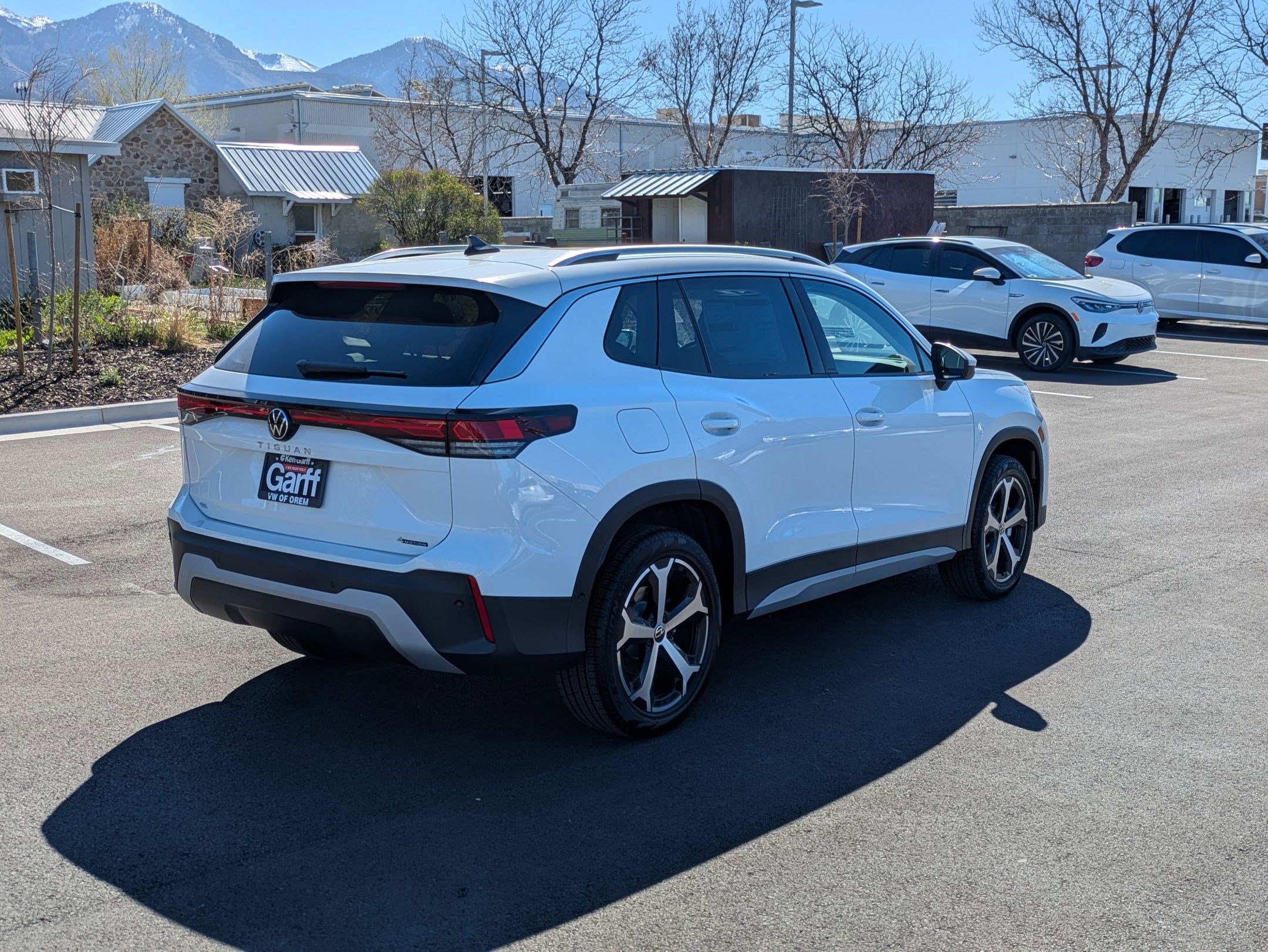 New 2026 Volkswagen Tiguan SE AWD/4WD image 3