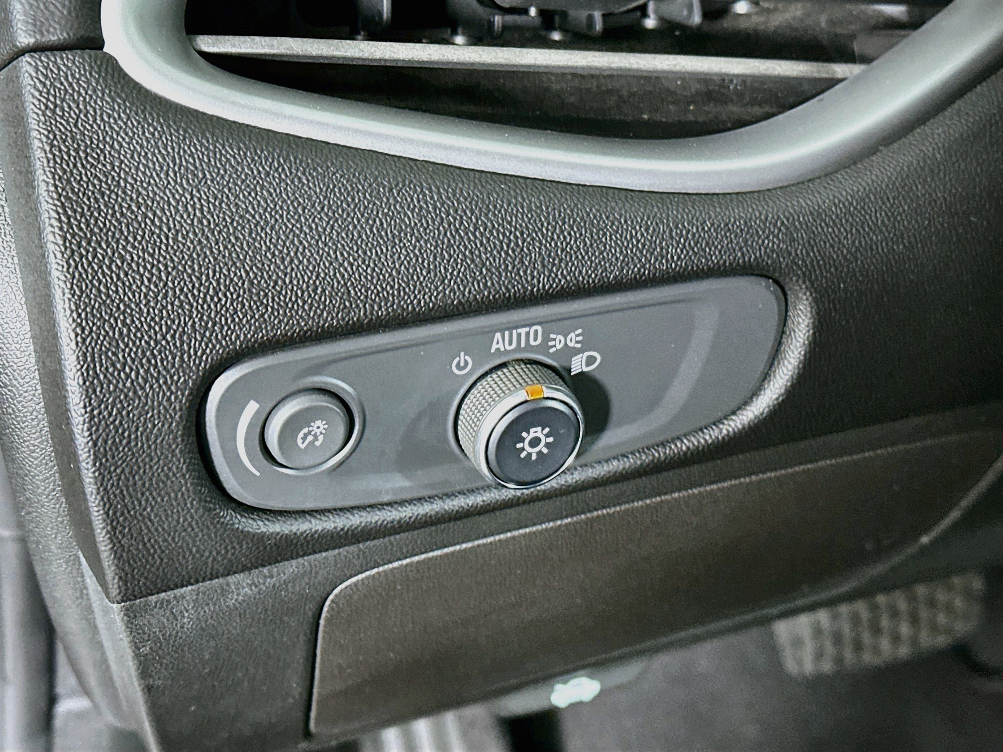 Used 2022 Chevrolet Malibu RS FWD image 17