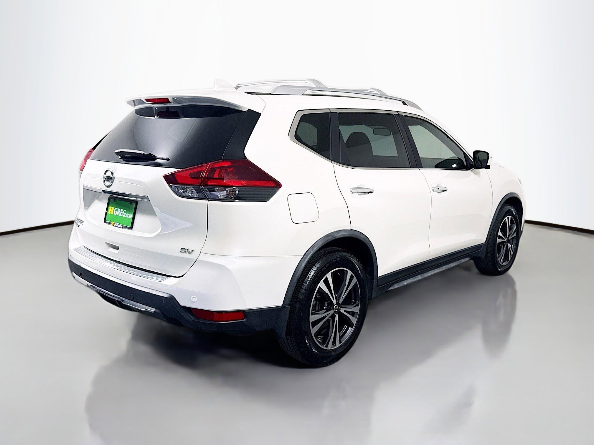 Used 2019 Nissan Rogue SV w/ Premium Package image 10