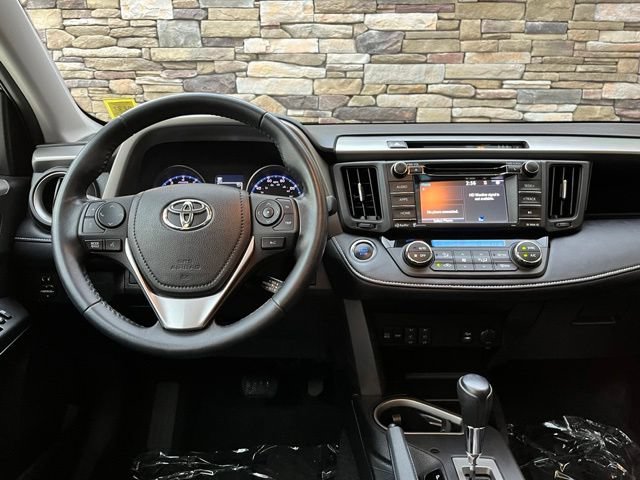 Used 2018 Toyota RAV4 XLE AWD/4WD image 18