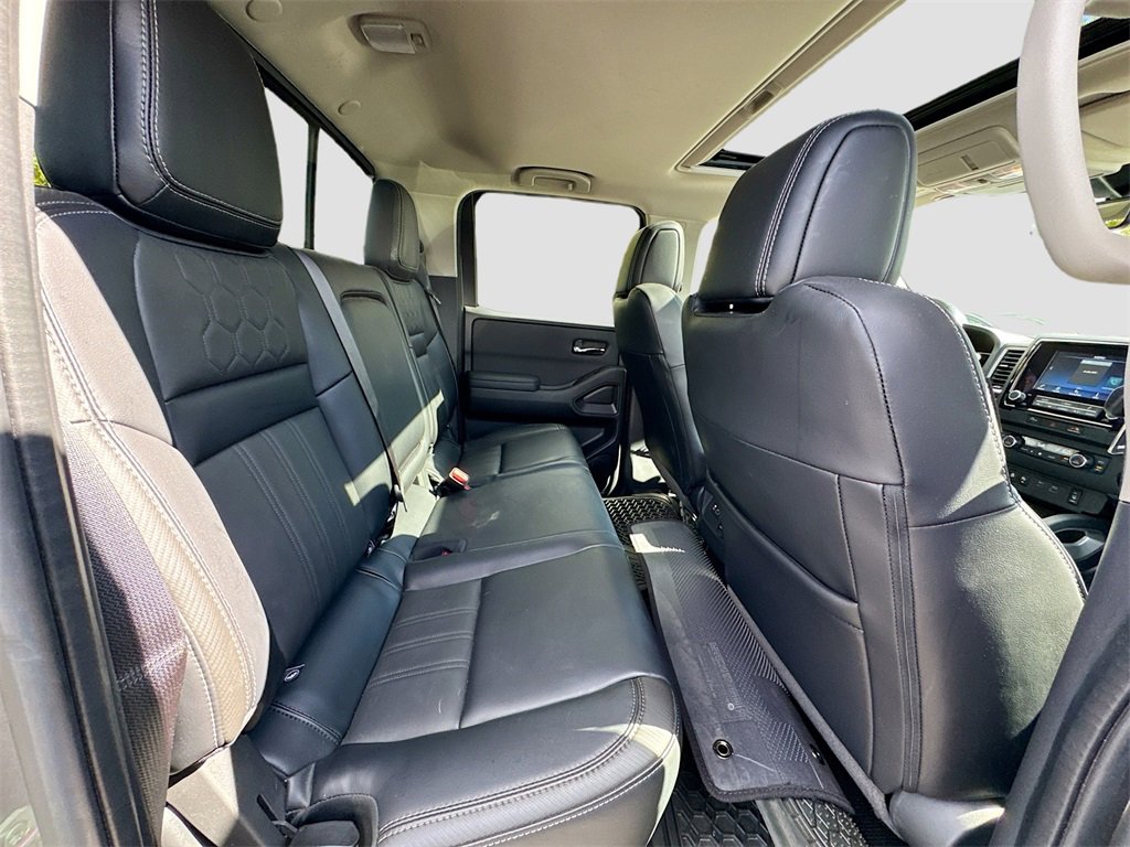 Used 2024 Nissan Frontier SL w/ Technology Package image 27