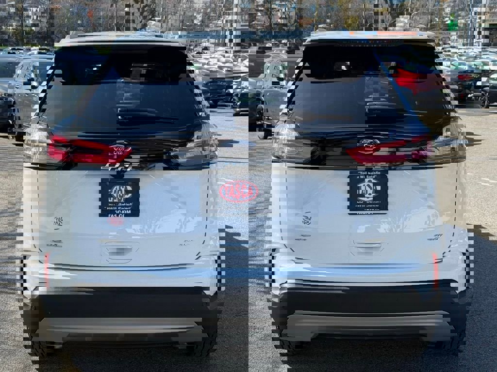 Used 2022 Ford Edge SEL w/ Convenience Package image 9