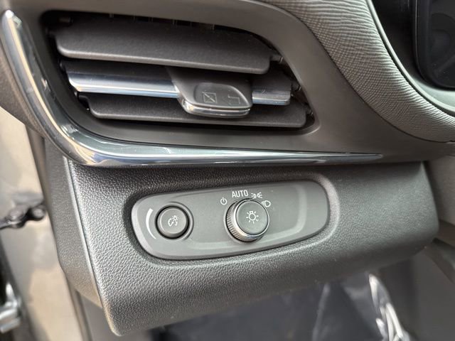 Used 2025 Buick Envista Preferred image 22