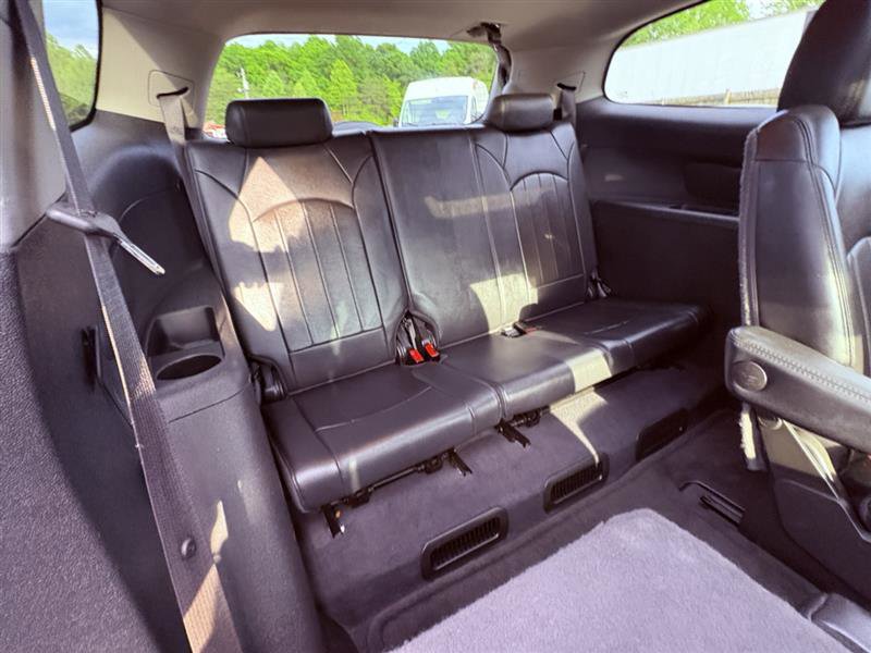 Used 2011 Buick Enclave CXL AWD/4WD image 19