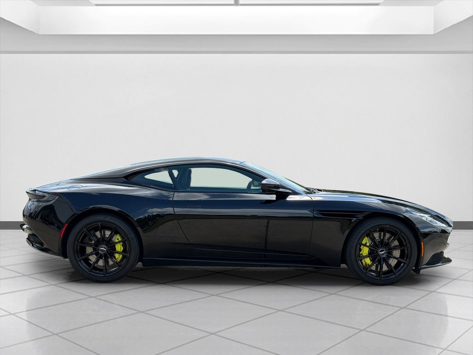 Used 2019 Aston Martin DB11 AMR RWD image 8