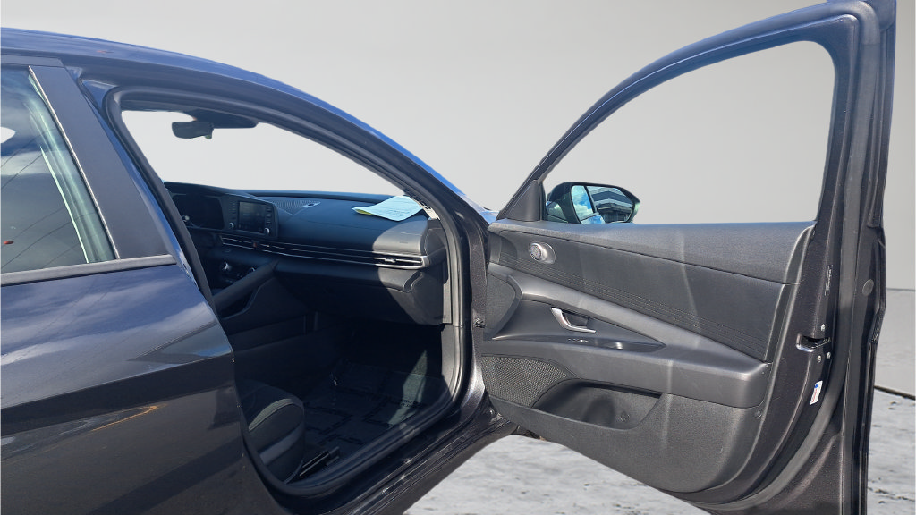 Used 2023 Hyundai Elantra SEL FWD image 27
